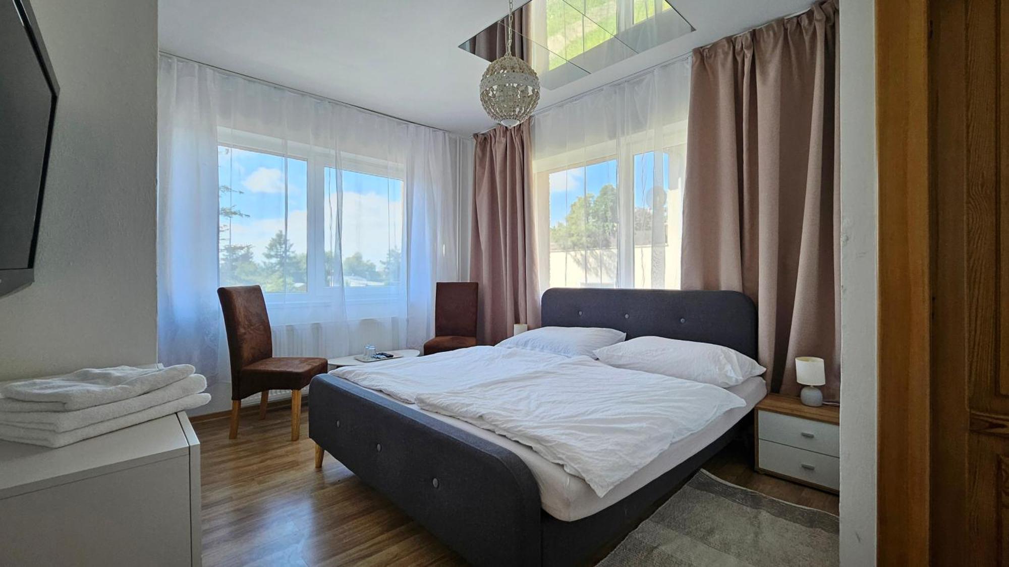 Penzion Toliar Hotel Stará Lesná Kültér fotó
