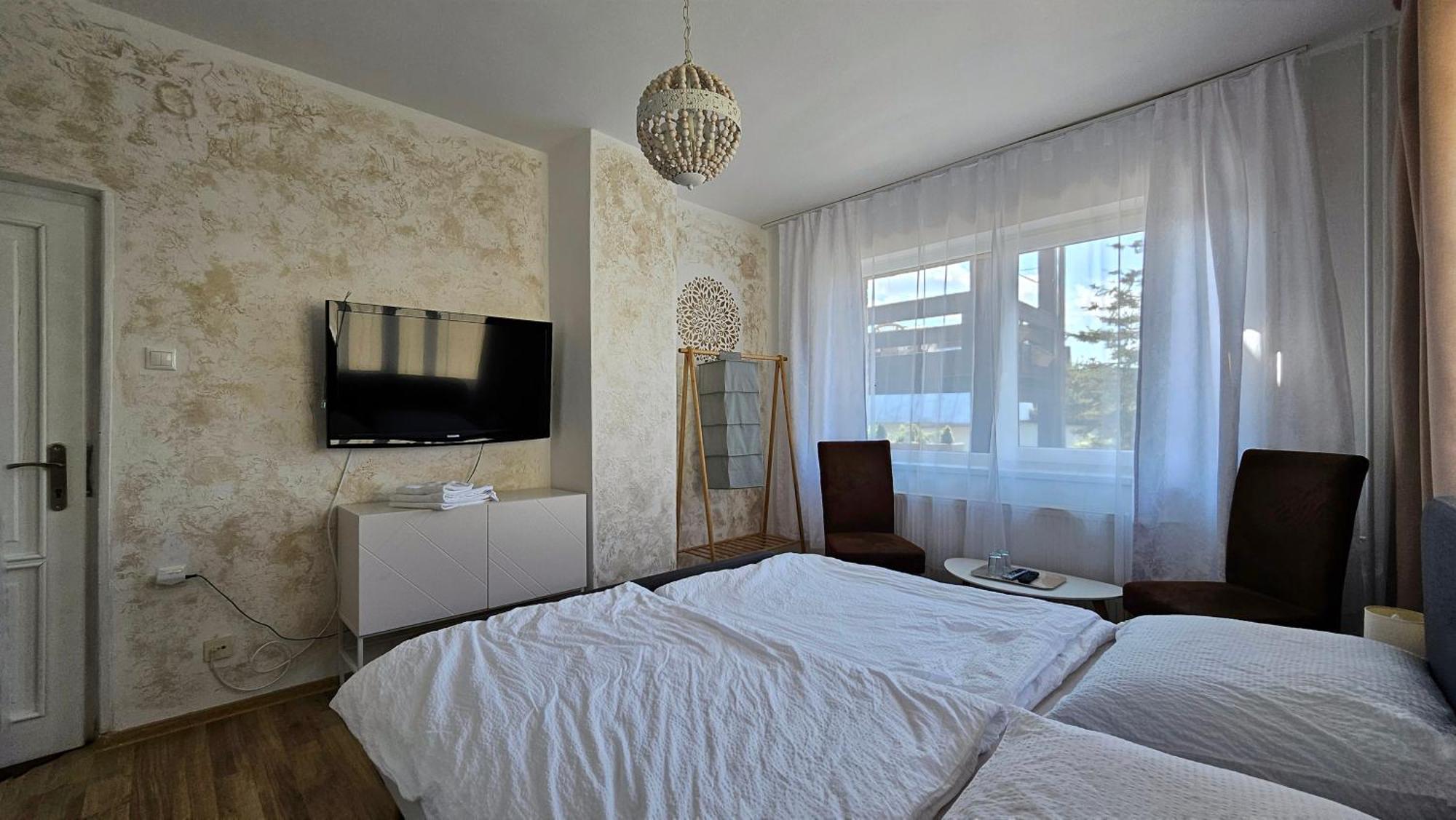 Penzion Toliar Hotel Stará Lesná Kültér fotó