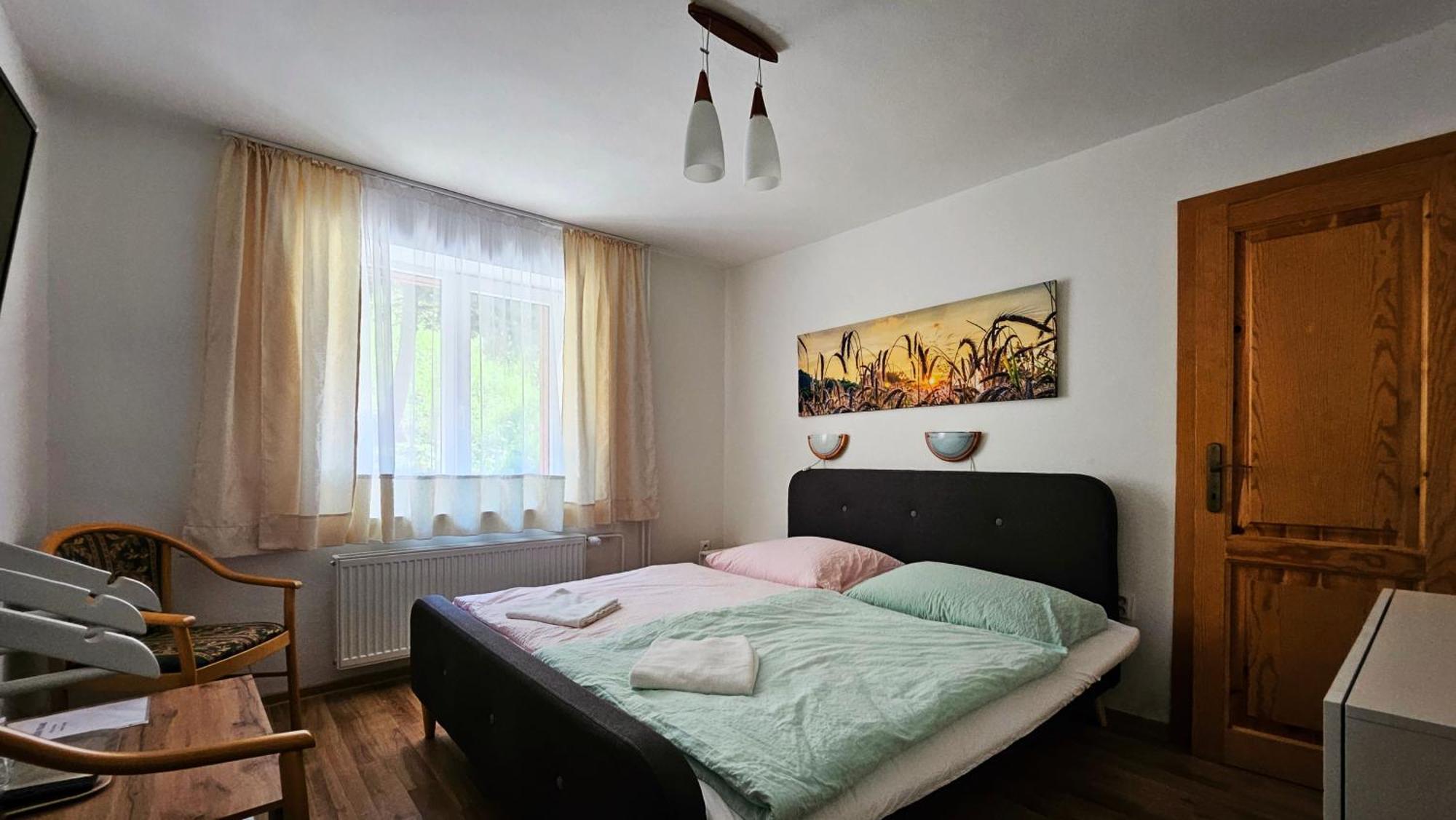 Penzion Toliar Hotel Stará Lesná Kültér fotó